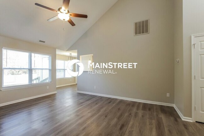 Building Photo - 3 Bedroom Pet-Friendly Home in MONROE, NC with Main Street Renewal