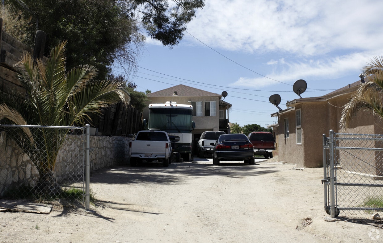 Building Photo - 16937 Rio Vista St