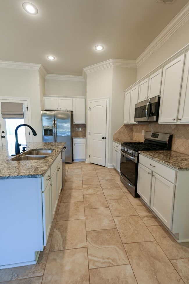 Building Photo - Beautiful 3 bedroom/2 bathroom in Willow Heights