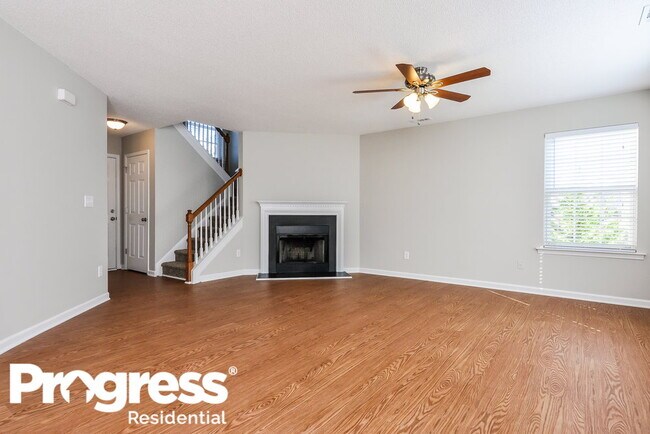 Foto del edificio - 7244 Great Laurel Dr