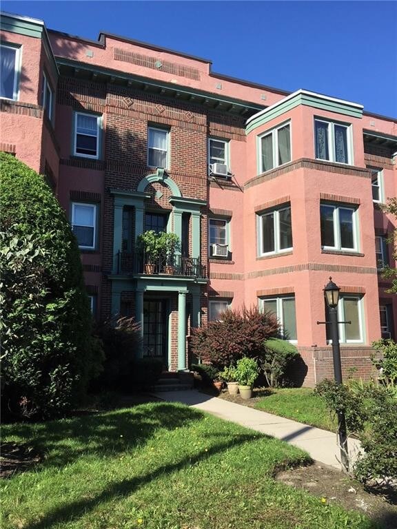 83 Doyle Ave Unit 6, Providence, RI 02906 Condo for Rent in
