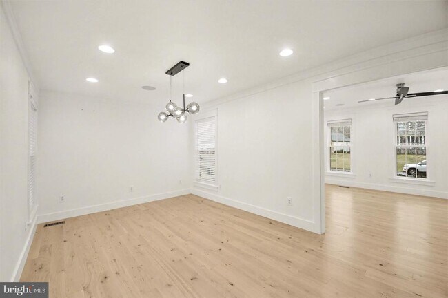 Foto del edificio - 24 Lipscomb Ct