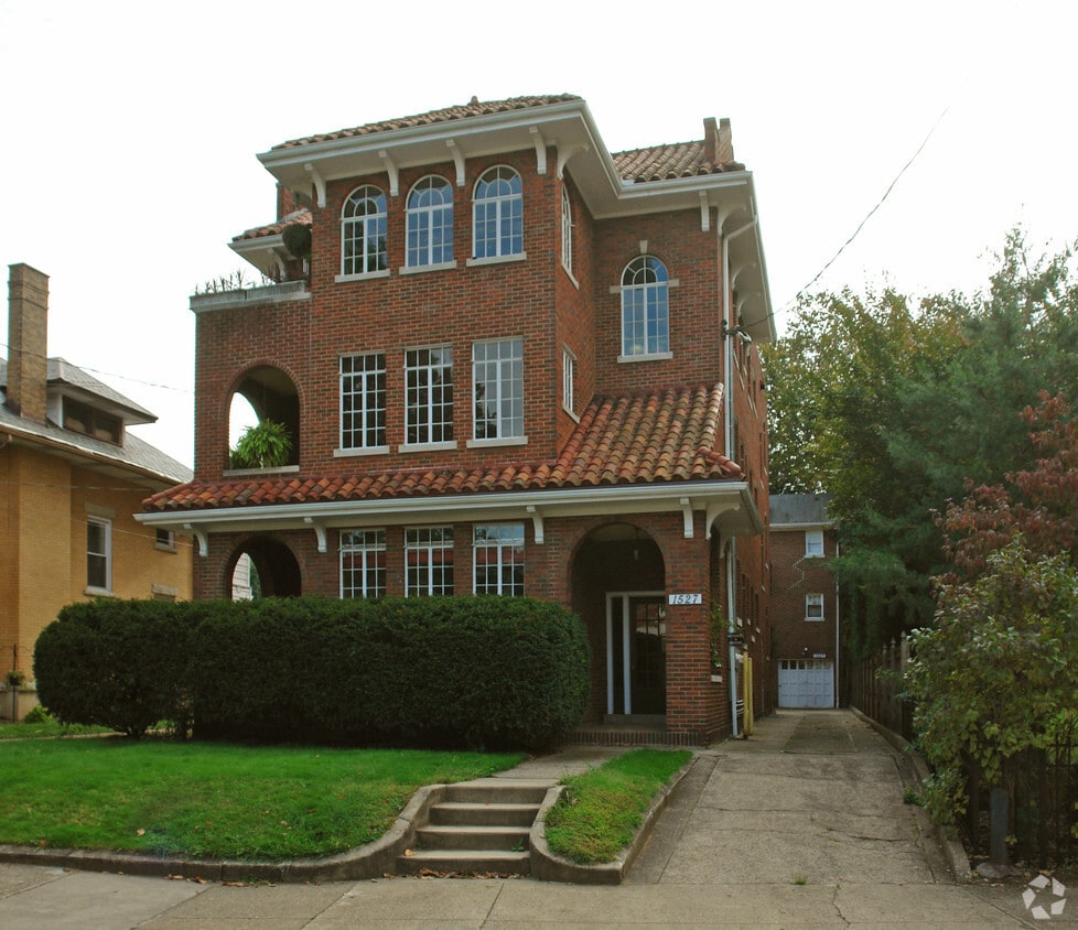 Primary Photo - 1527 Quarrier St