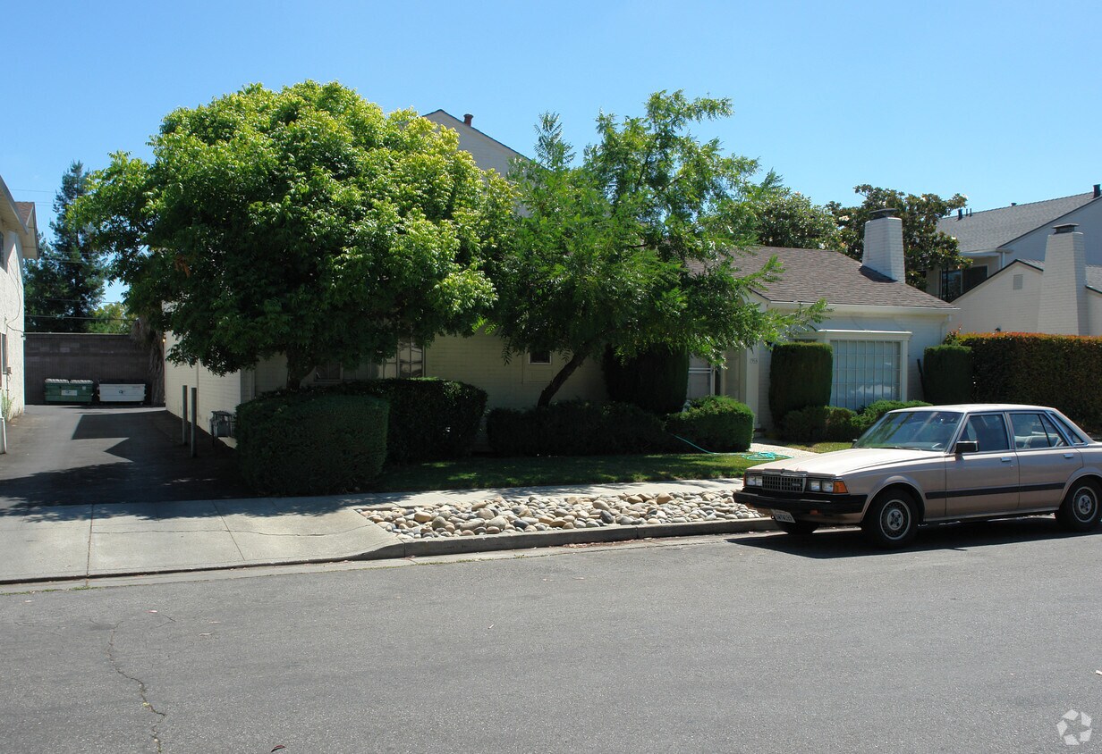 Foto del edificio - 1565 Brookvale Dr