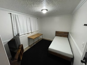 Building Photo - 1614 S 550 W