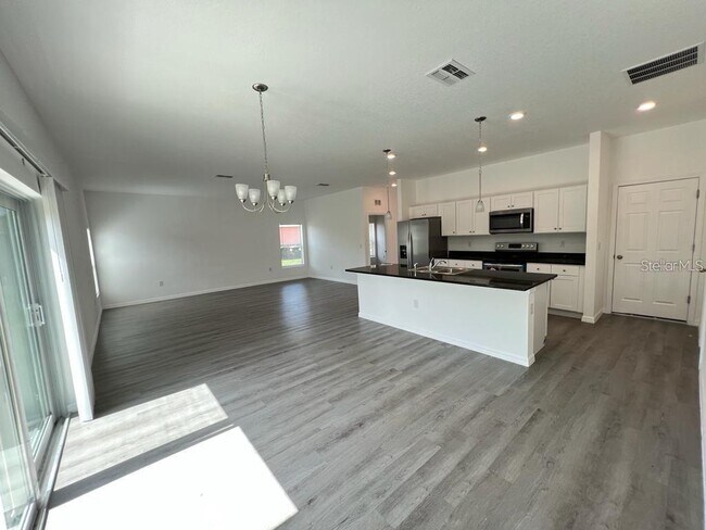 Foto del edificio - 407 Treemont Ave