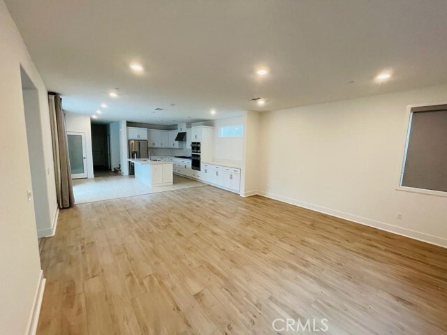 Building Photo - 160 Sash