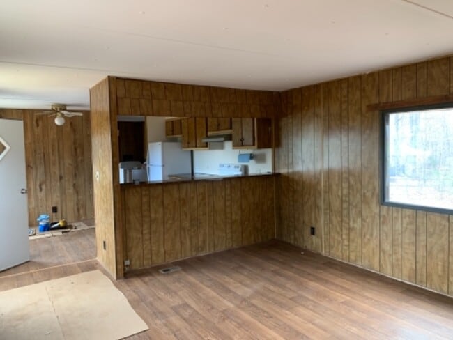 Building Photo - 299 Canal Trce