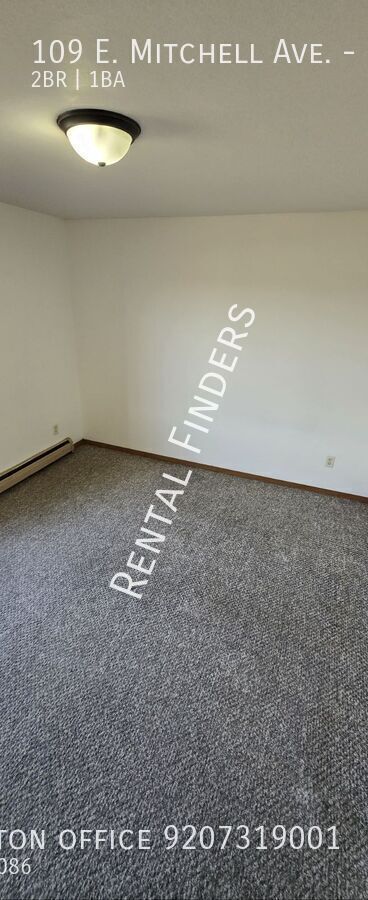 Building Photo - 109 E Mitchell Ave