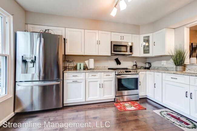Building Photo - 4 br, 2.5 bath House - 51 Kinsman View Circle