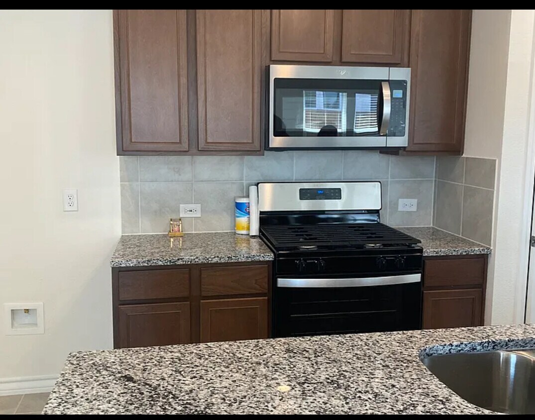 1381 Kingsbridge Dr, Princeton, TX 75407 House Rental in Princeton