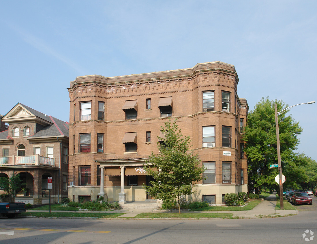 Building Photo - Gordon House