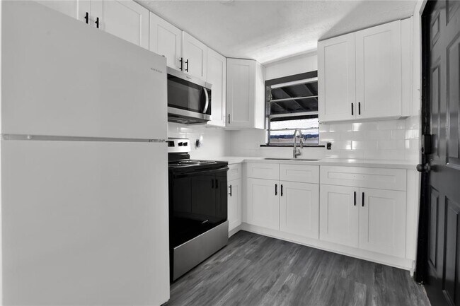 Building Photo - 1504 Luzon St