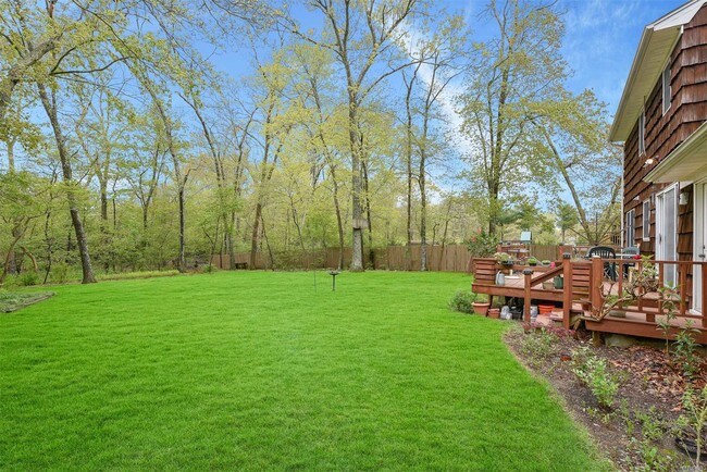 Foto del edificio - 4 Rustic Rd