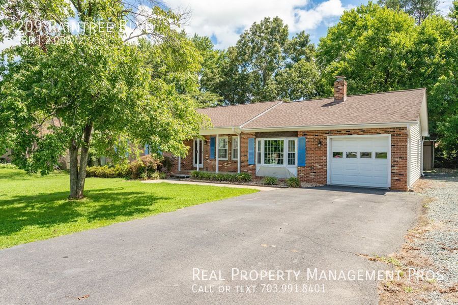 Foto principal - 209 Raintree Blvd