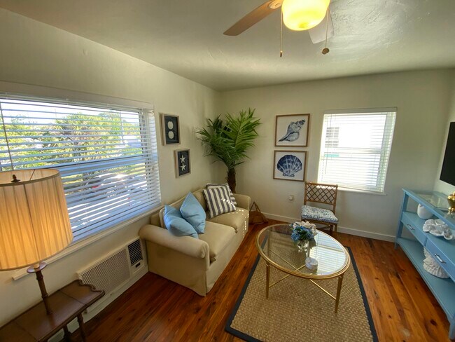 Building Photo - 717 2nd Ave S