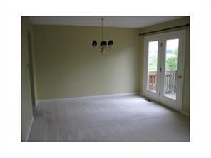 Building Photo - 1022 Royal Dr