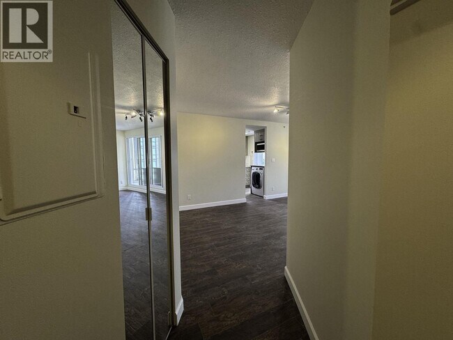 Photo du bâtiment - 1166 Melville St