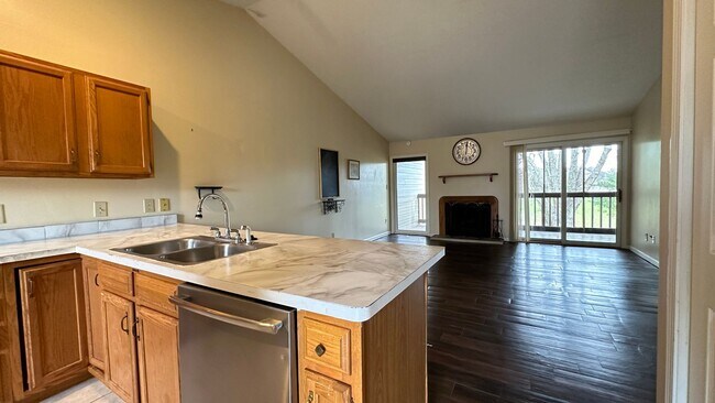 Foto del edificio - Amazing condo in the Water Edge Community ...