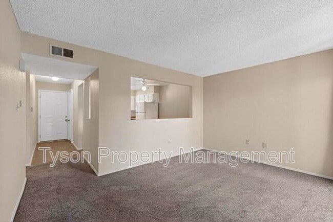 Building Photo - 1825 Mary Ellen St NE