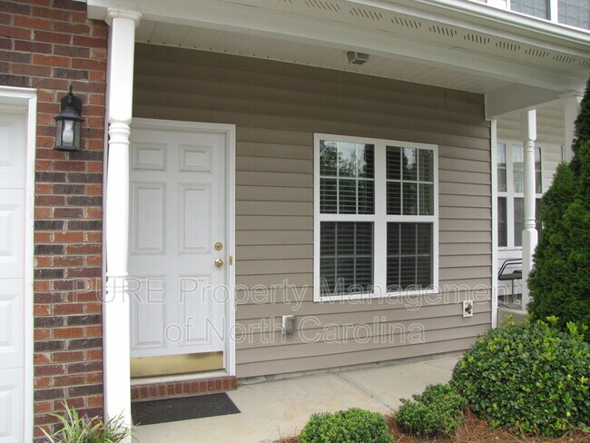 Building Photo - 3532 Draycott Avenue