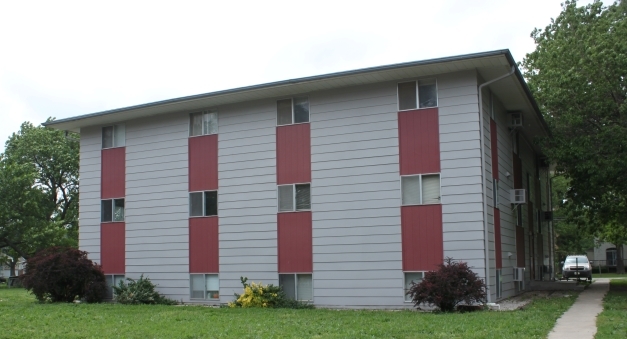 419 Neosho St, Burlington, KS 66839 - Apartments in Burlington, KS ...