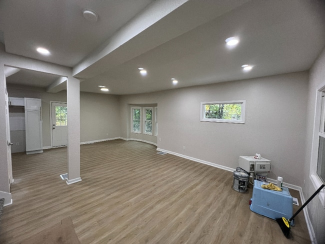 Foto del edificio - 3029 Woodland Ave