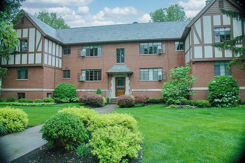 Primary Photo - 6807 Wooster Pike