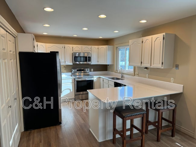 Building Photo - 2080 Glasser Pl