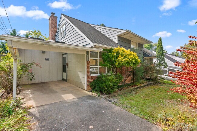 Photo - Affordable, Spacious AND Convenient Walk t... Apartment