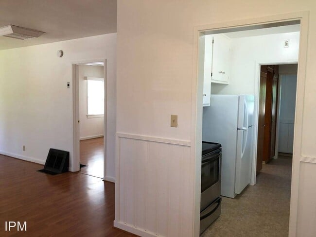 Building Photo - 5511 Schmale Ln