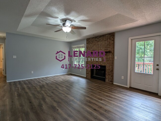 Foto del edificio - Large 4 Bedroom Home