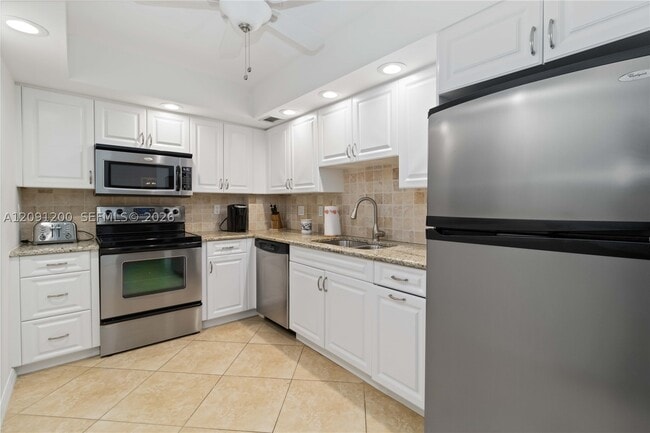 Building Photo - 3450 S Ocean Blvd