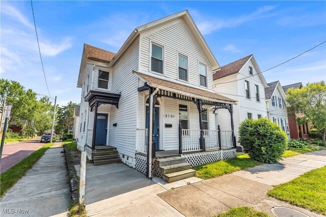 Building Photo - 3701 Chatham Ave