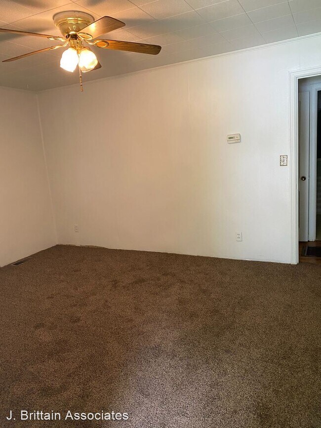 Foto del edificio - 3 br, 1.5 bath House - 220 E 30th Street