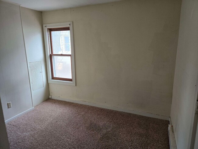 Building Photo - 1704 9th St