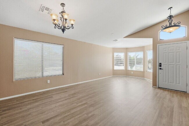 Foto del edificio - 40310 W Novak Ln