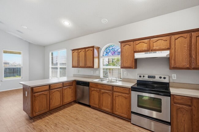 Building Photo - 1113 Beaverwood Ln