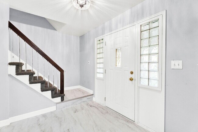 Building Photo - 6624 Mellow Wood Ln