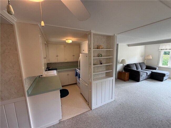 Foto del edificio - 115 Winnapaug Rd