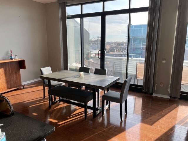 Foto del edificio - 100 N Center St