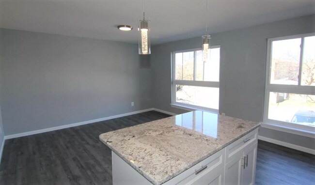 Dinning Room - 1616 E Madison St
