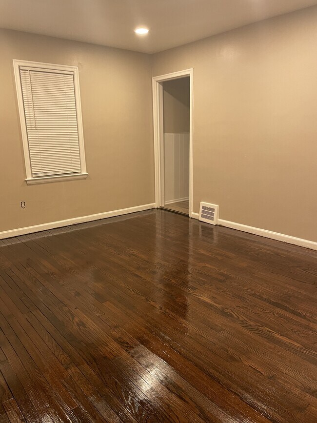 Foto del edificio - 19929 Westphalia St