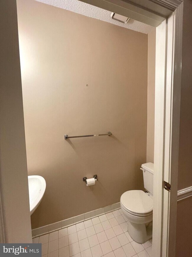 Foto del edificio - 14300 Rosy Ln