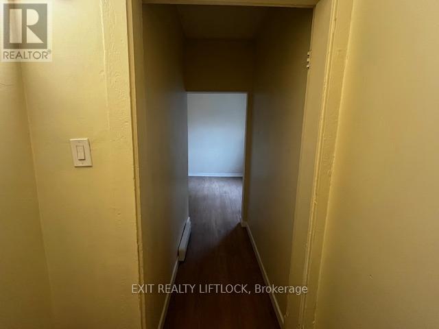 Building Photo - 209 Stewart St