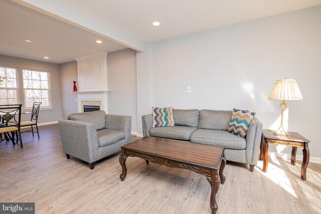 Foto del edificio - 21728 Blossom Dr