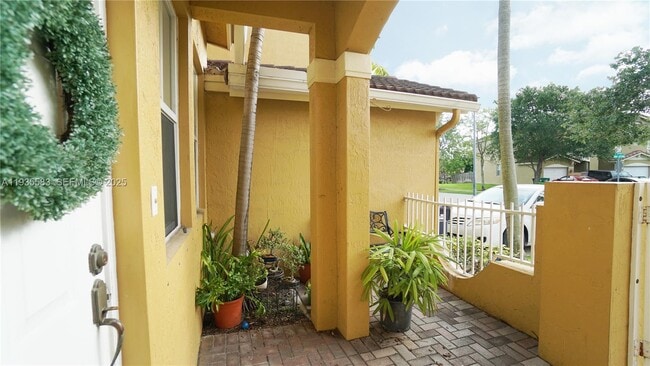 Foto del edificio - 928 SW 154th Path