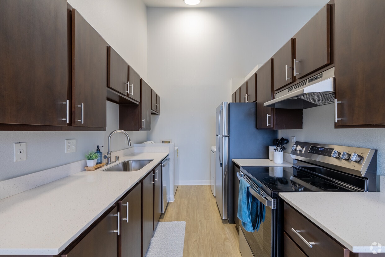 Primary Photo - Wellington Apartments