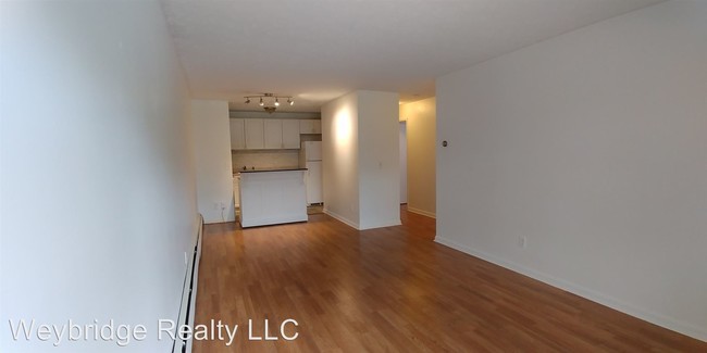 Building Photo - 2 br, 1 bath House - 4903 Chalet Drive #206