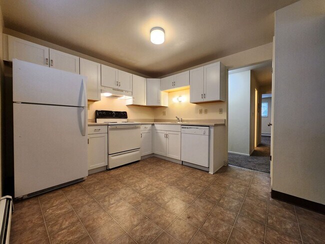 Building Photo - 6632 Dublin Loop W